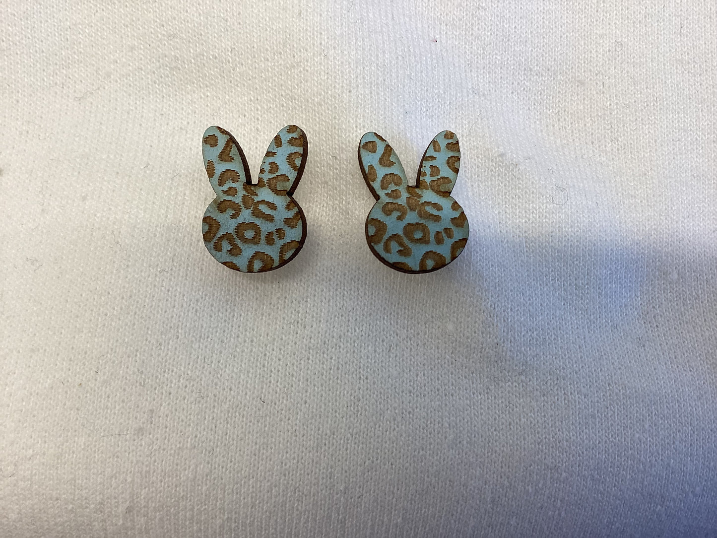 Blue leopard bunny stud earring